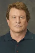 Том Беренджер