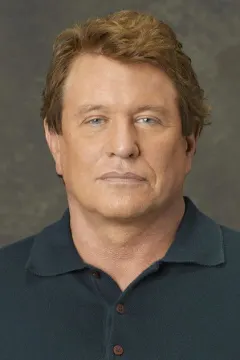 Том Беренджер