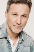 Брекин Мейер